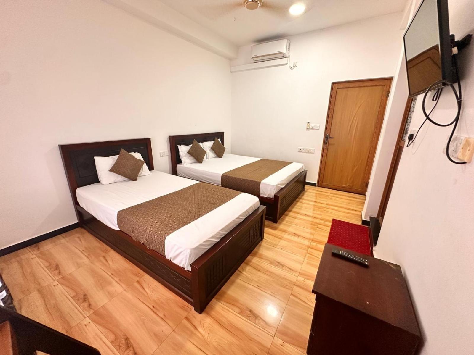 Holiday Villa 트링코말리 외부 사진