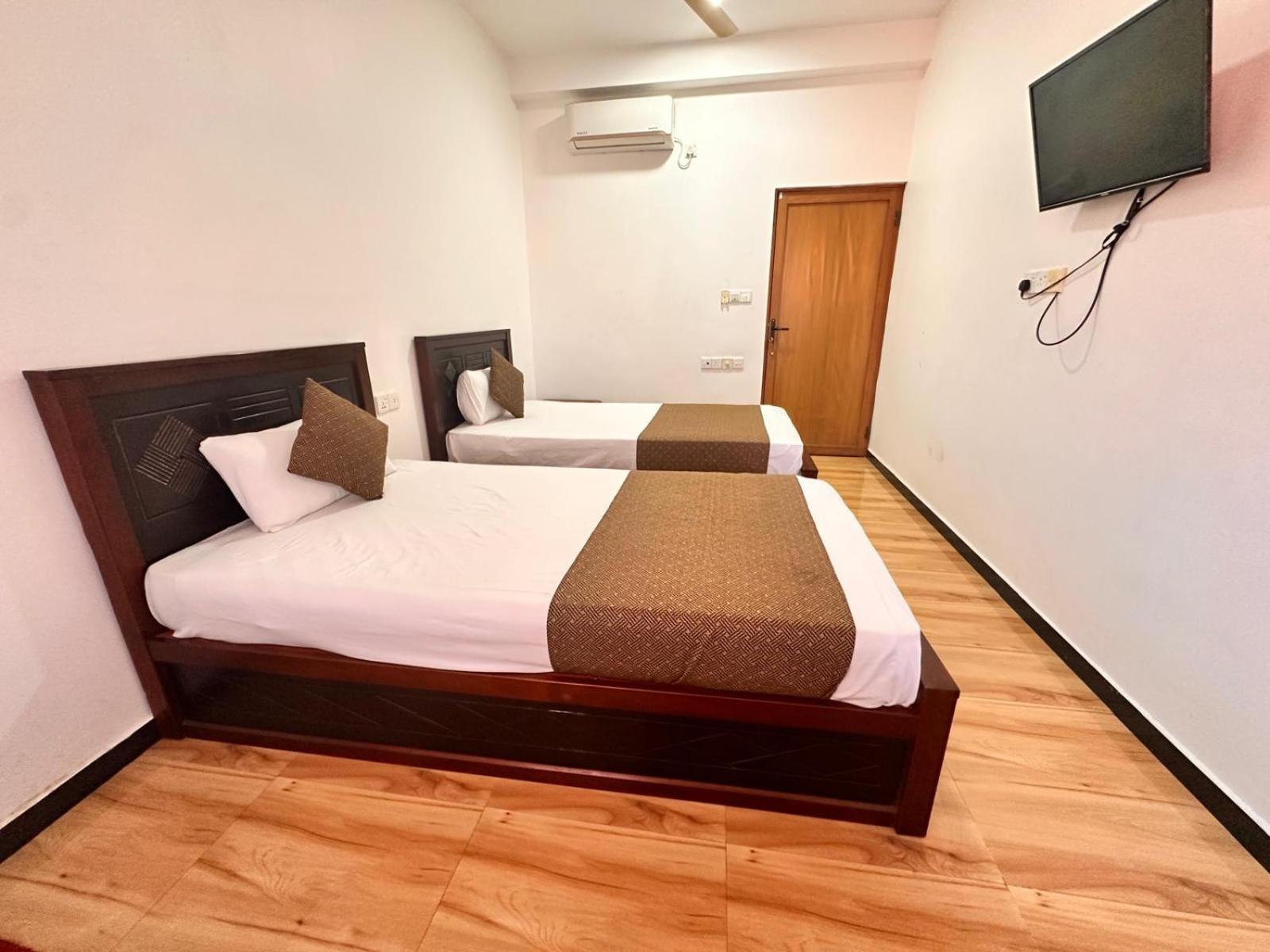 Holiday Villa 트링코말리 외부 사진